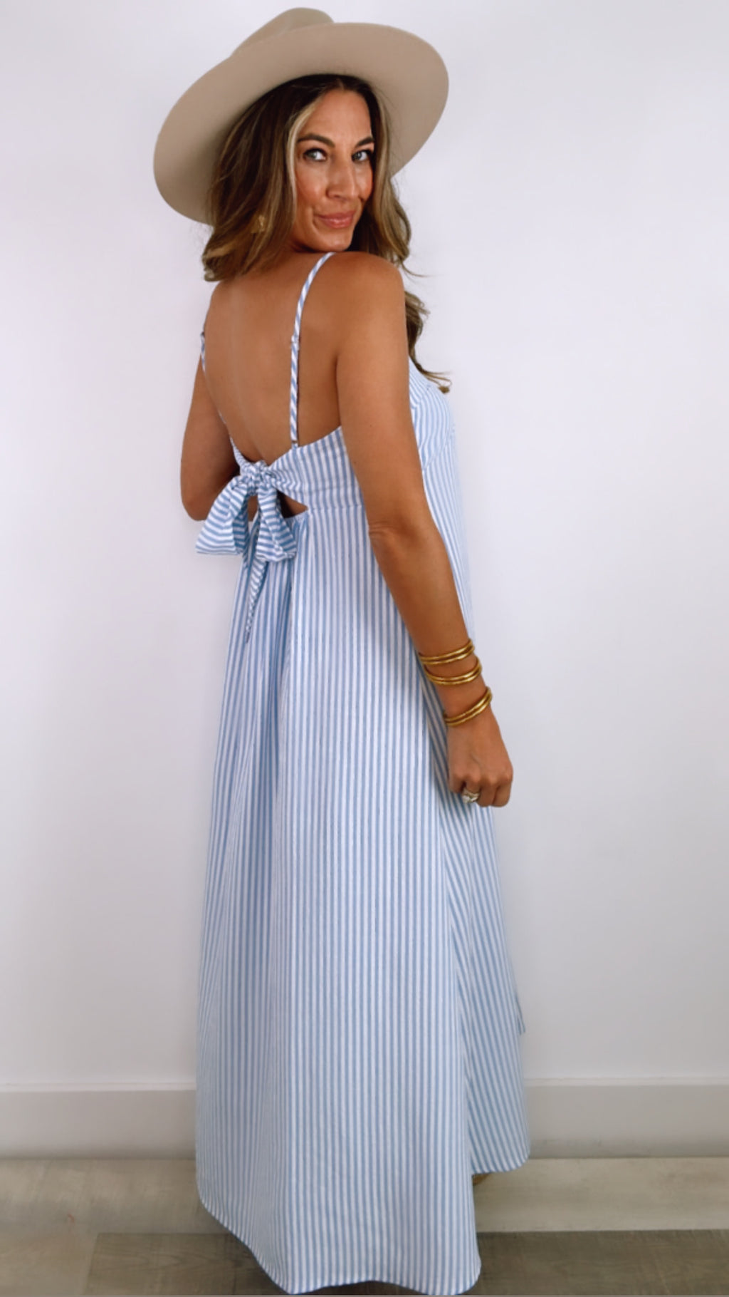 Light Blue Stripe Bow Back Midi Dress (LARGE)