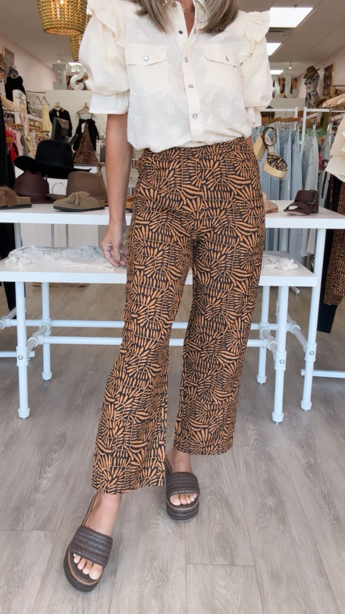 Ivy Jane Brown/Black Barrel Pants