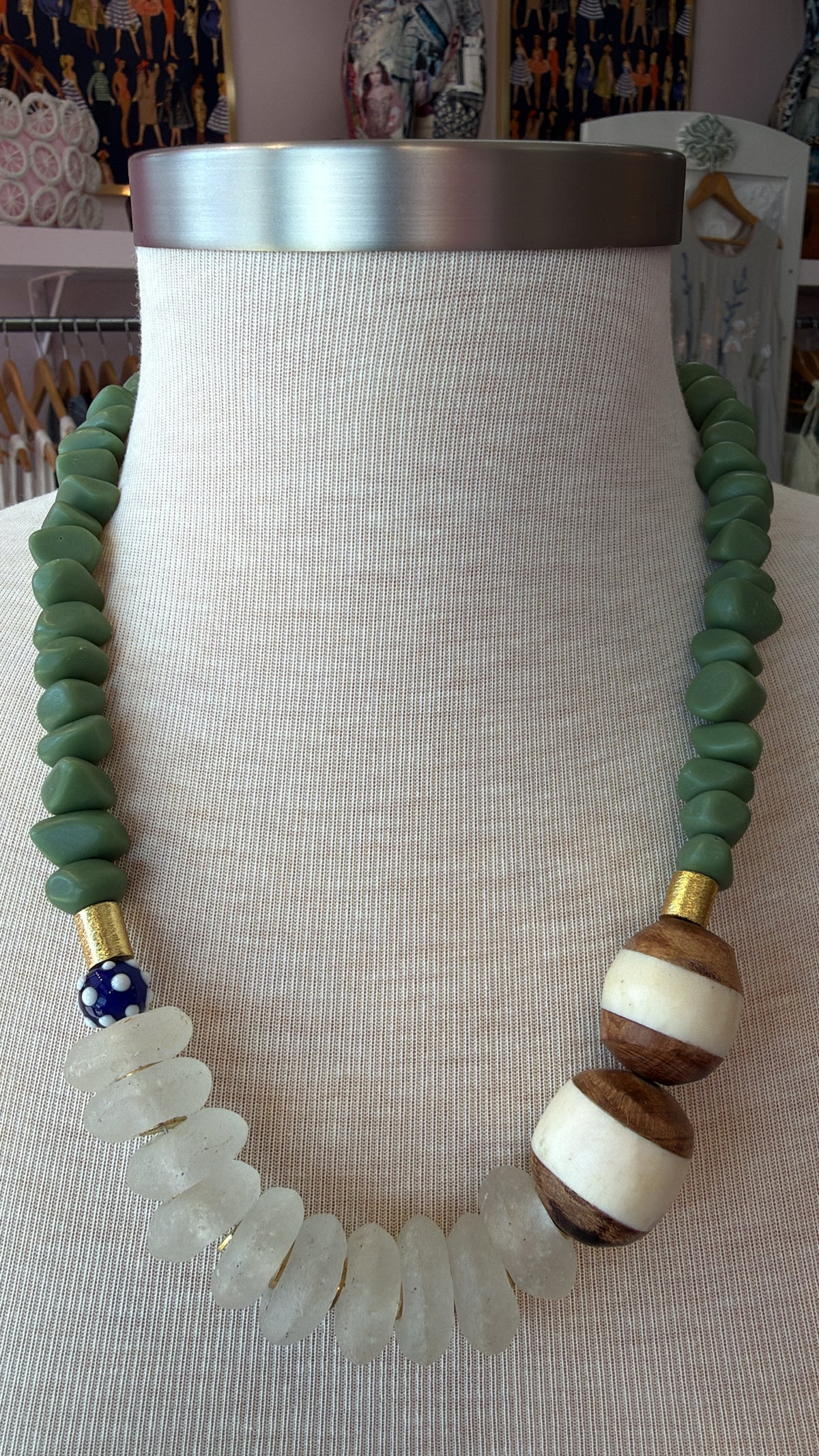 MIdi Short Resin Bead African Bone Green/Clear