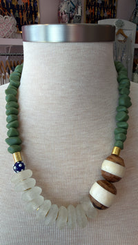 MIdi Short Resin Bead African Bone Green/Clear