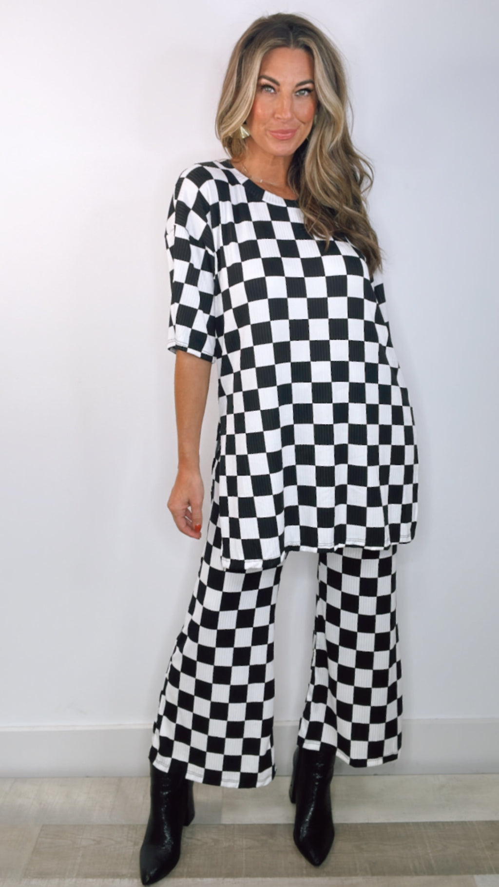 Black and White Ribbed Checkered Set