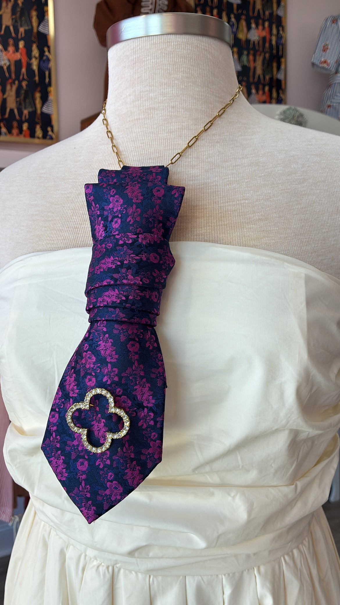 Tie Necklace w/ Brooch | Blue/Magenta