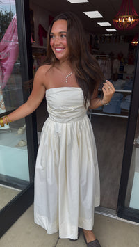 Butter Shirring Detailed Sleeveless Midi Dress