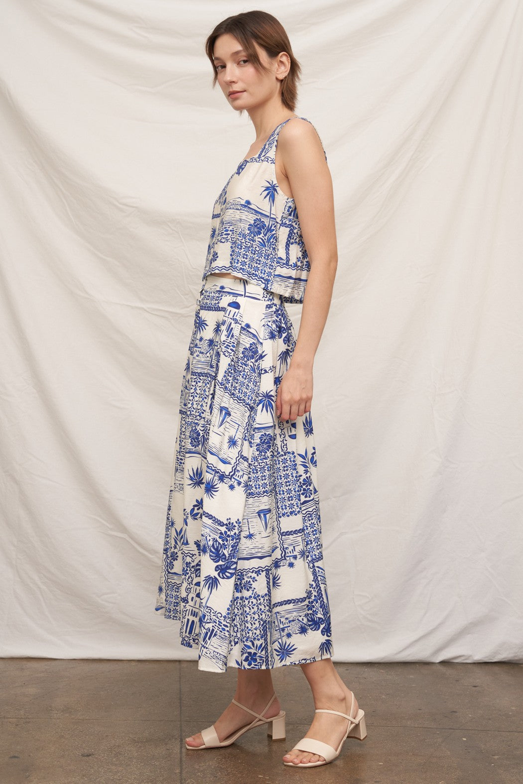 White/Blue Printed Skirt Set (1 LARGE)