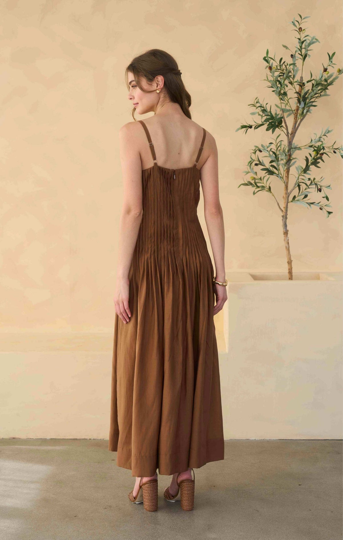 Moon River | Chocolate Pleated Detail Maxi Dress