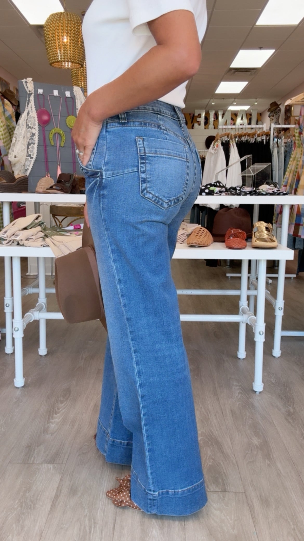 KUT | Maya High Rise Wide Leg Jean (1 SIZE 2)