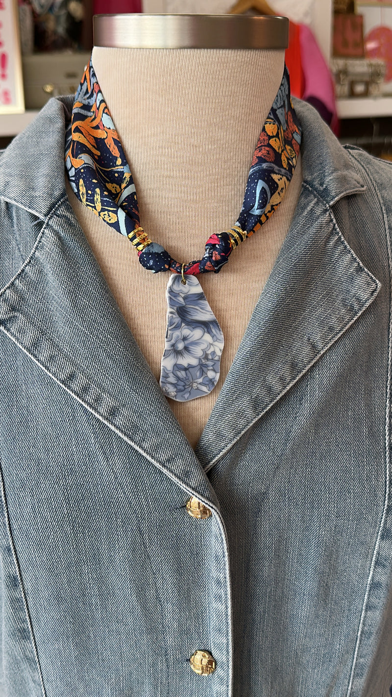 Vintage China Scarf Necklace (Blue)