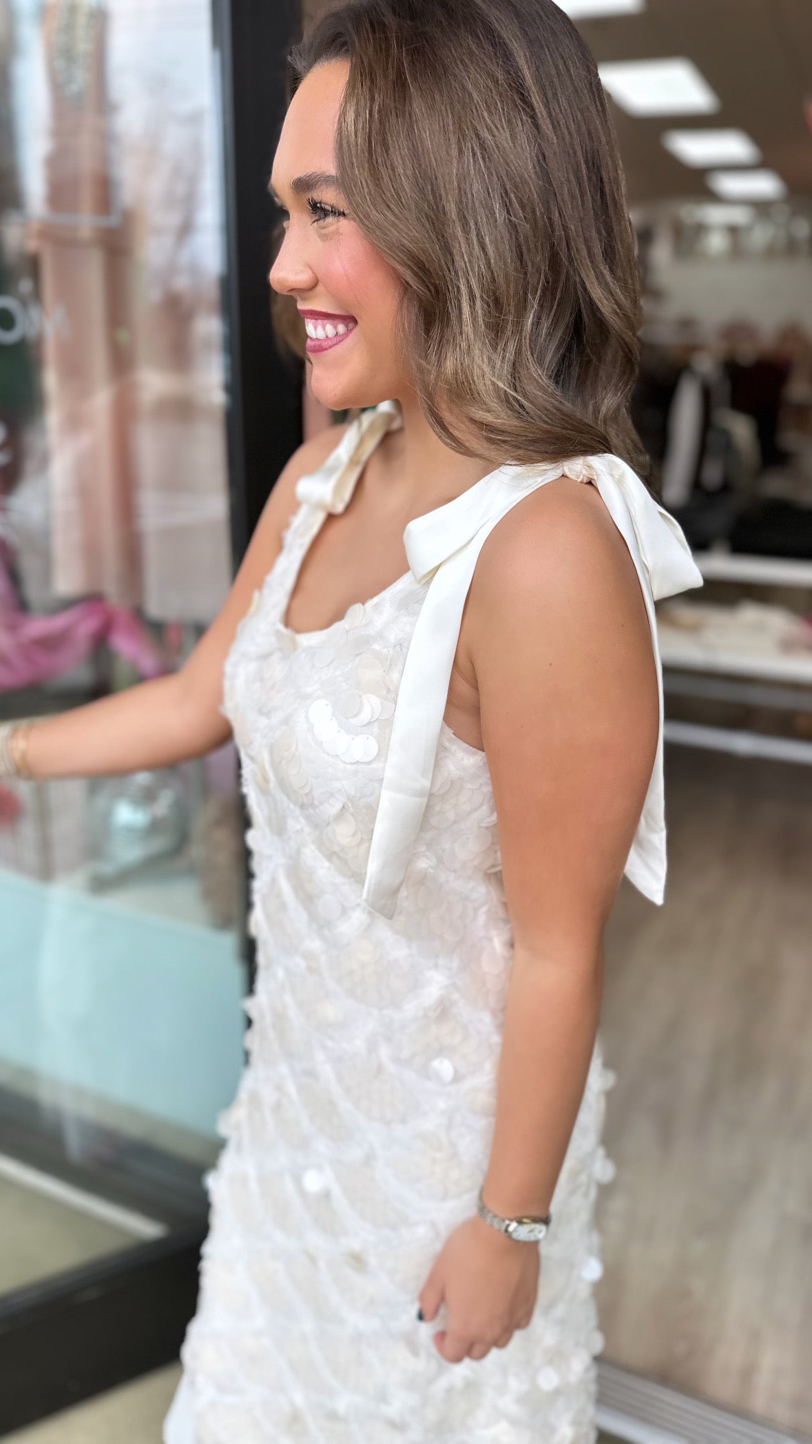 En Saison Ecru Sequin Tulle Tie Shoulder Midi Dress (1 MEDIUM) MEDIUM En Saison Ecru Sequin Tulle Tie Shoulder Midi Dress (1 MEDIUM) MEDIUM
