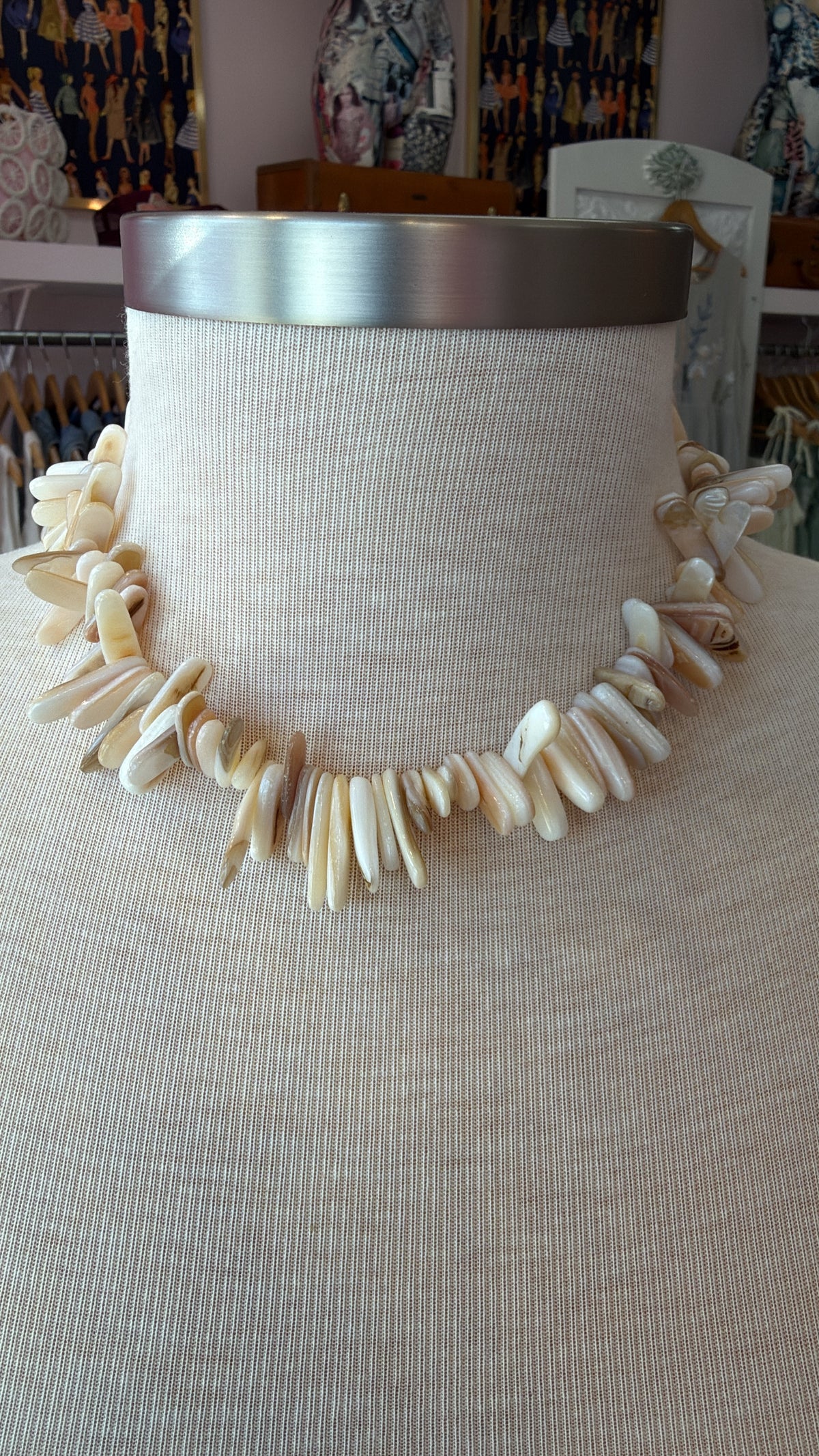 Irregular Shell Choker Beaded Necklace