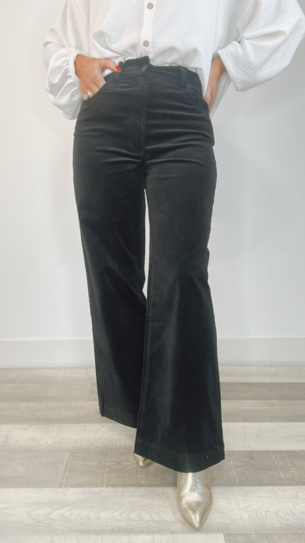 Dear John Audrey Black Hi Rise Velveteen Wide Leg Pants (1 SIZE 27)