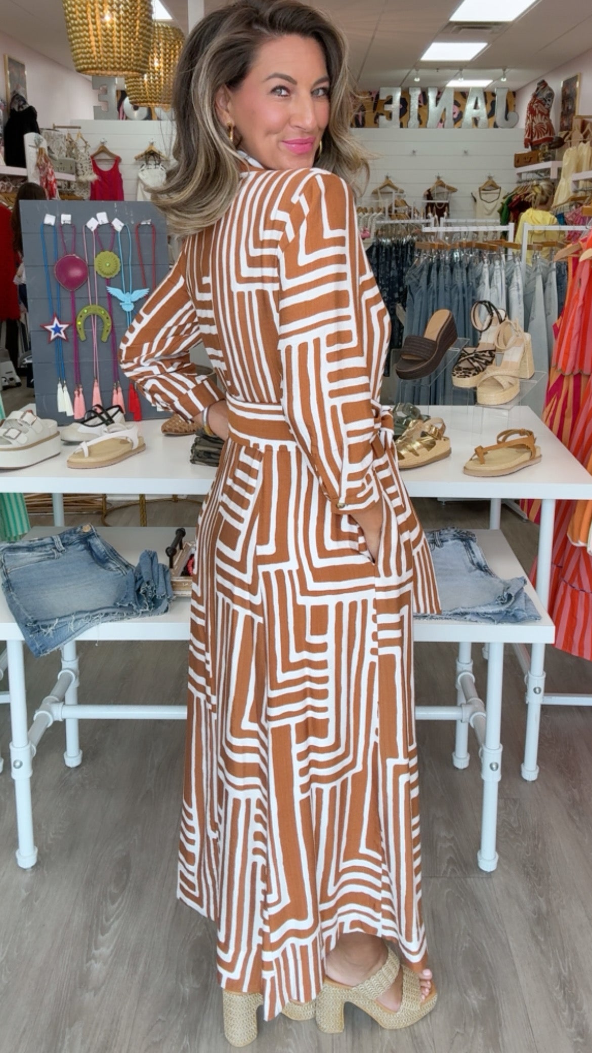 Ivy Jane Caramel Graphic Midi Shirt Dress