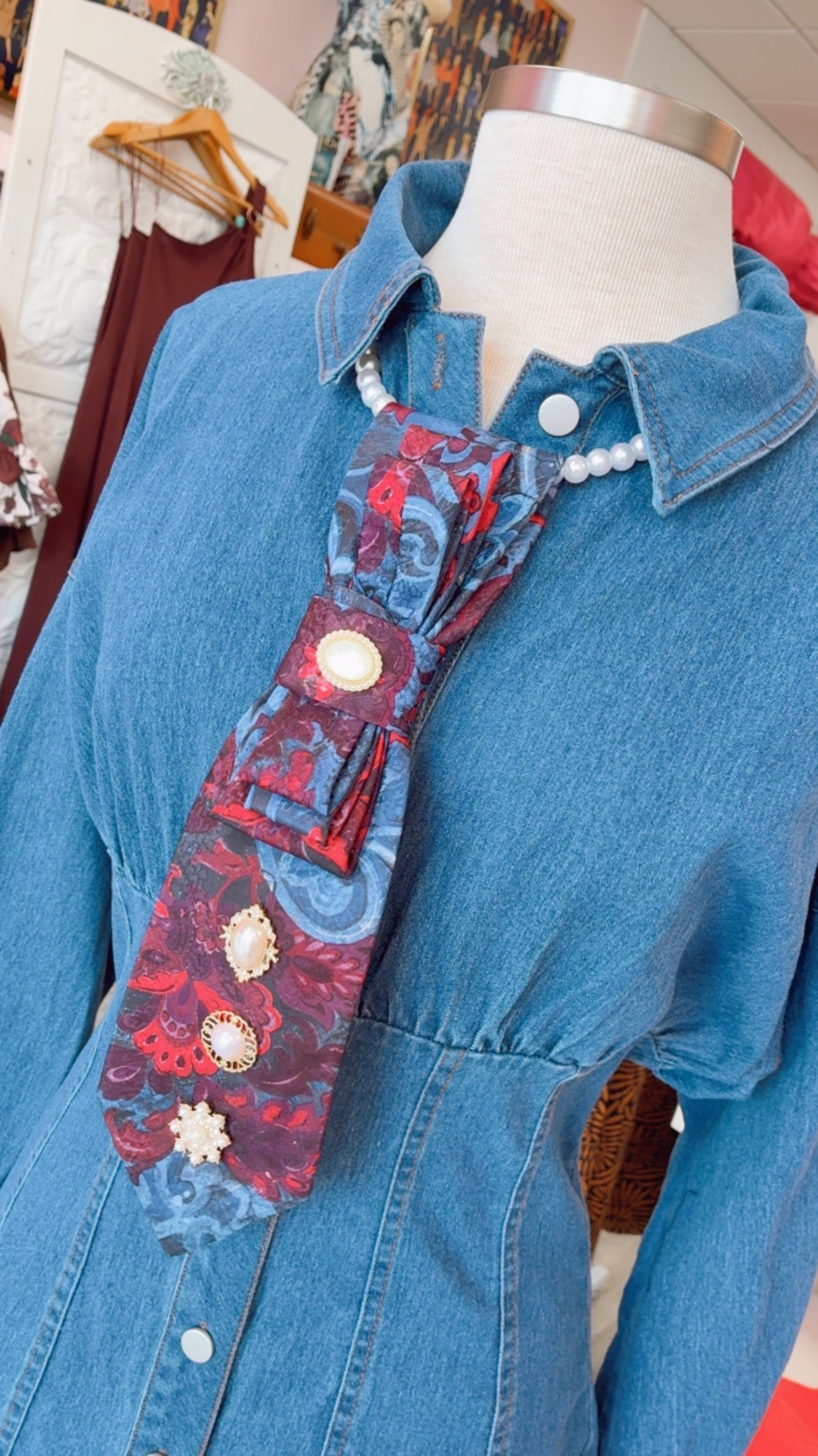 Tie-Necklace | Red + Blue w/ Pearl Brooches