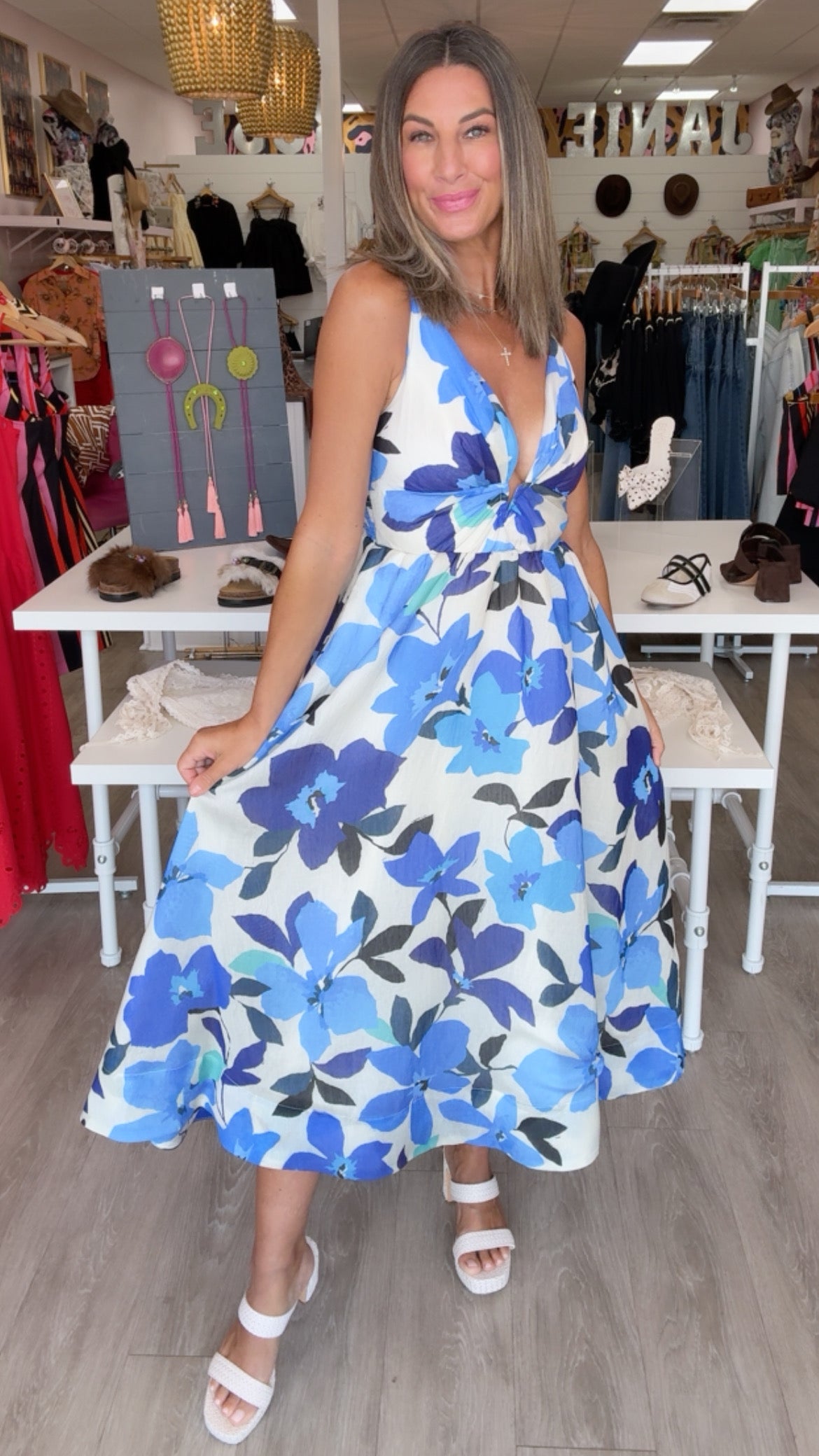 ASTR | Janna Floral Plunge Midi Dress