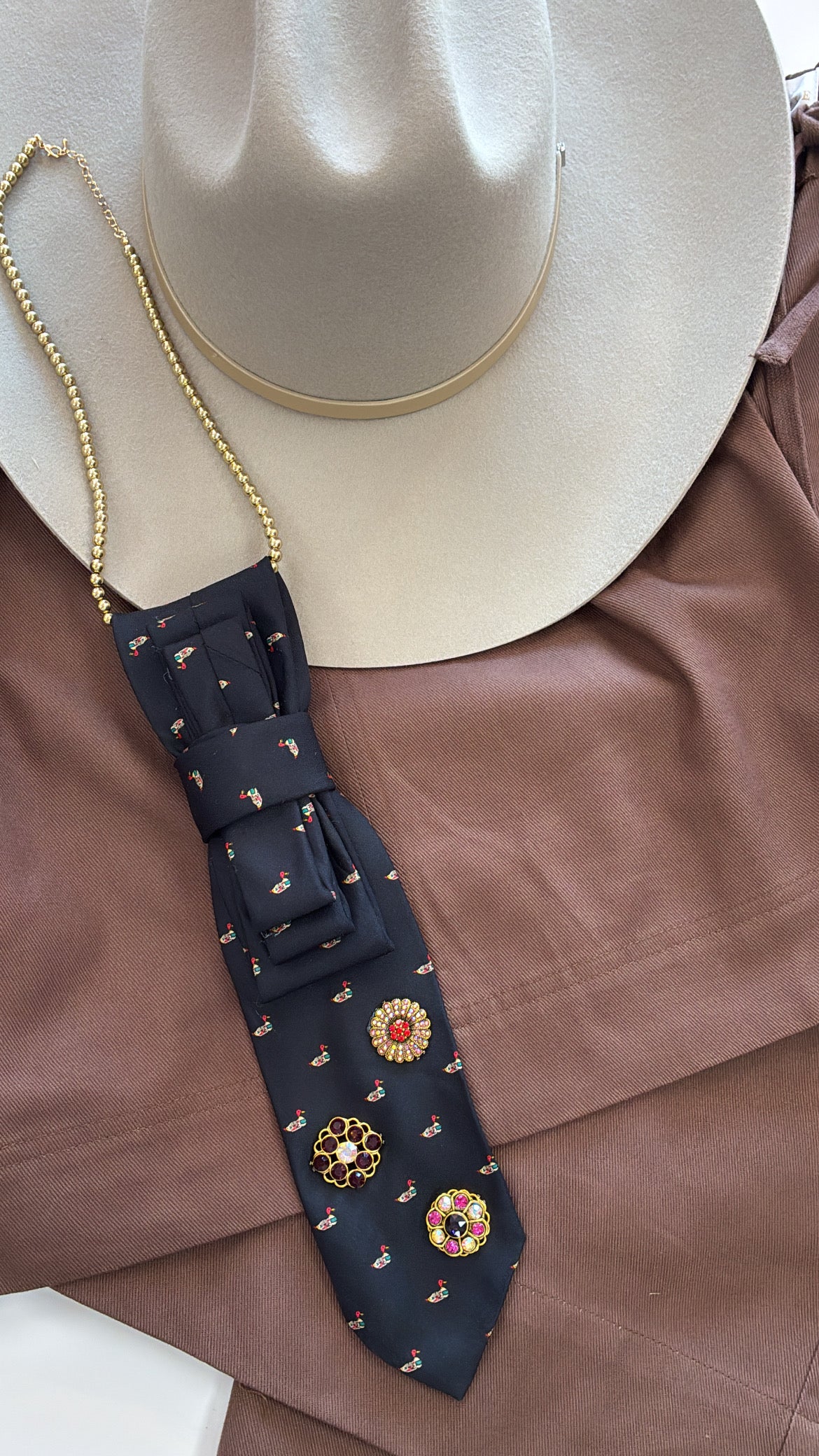Tie-Necklace | Black Mallard Ducks