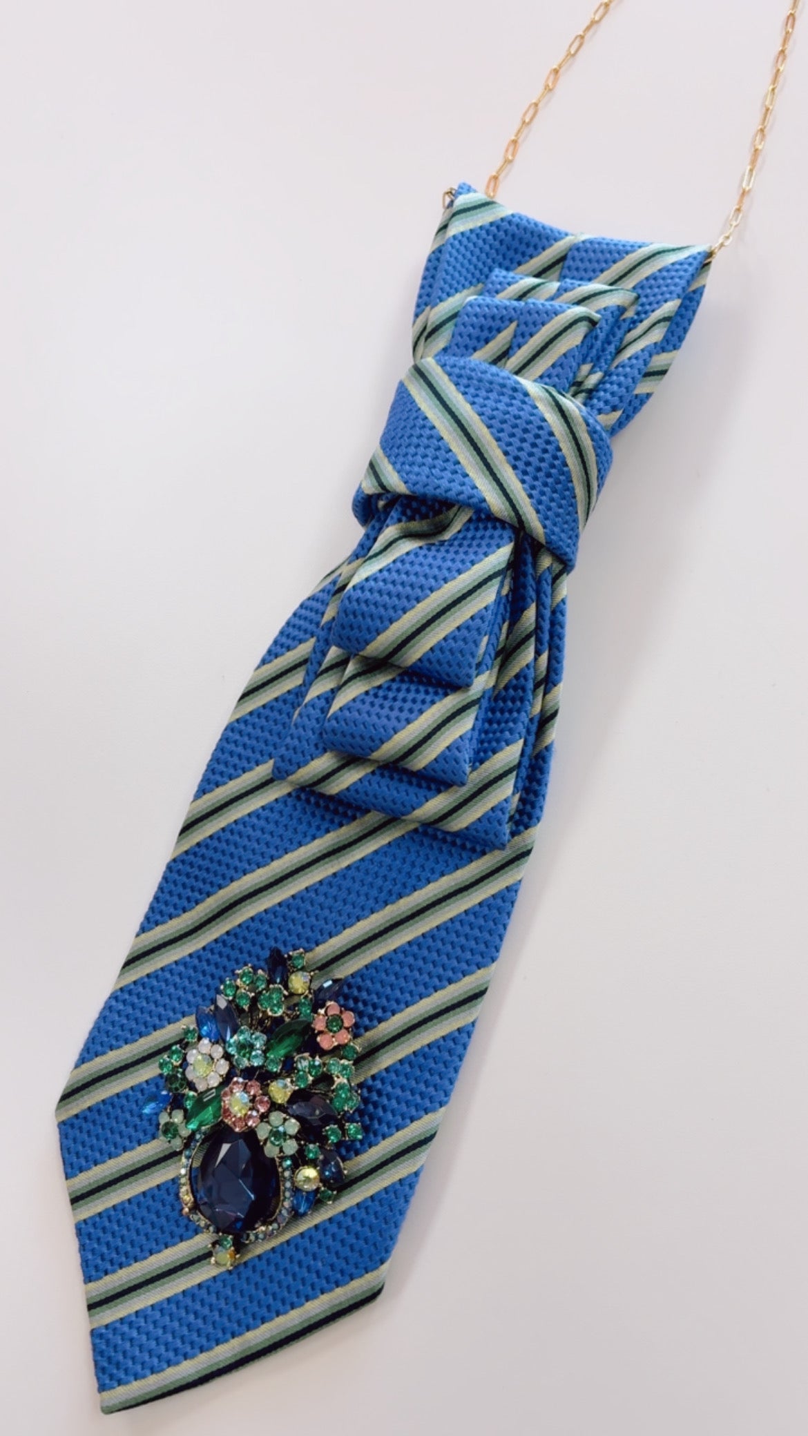 Tie Necklace w/ Brooch | Blue/Big Brooch