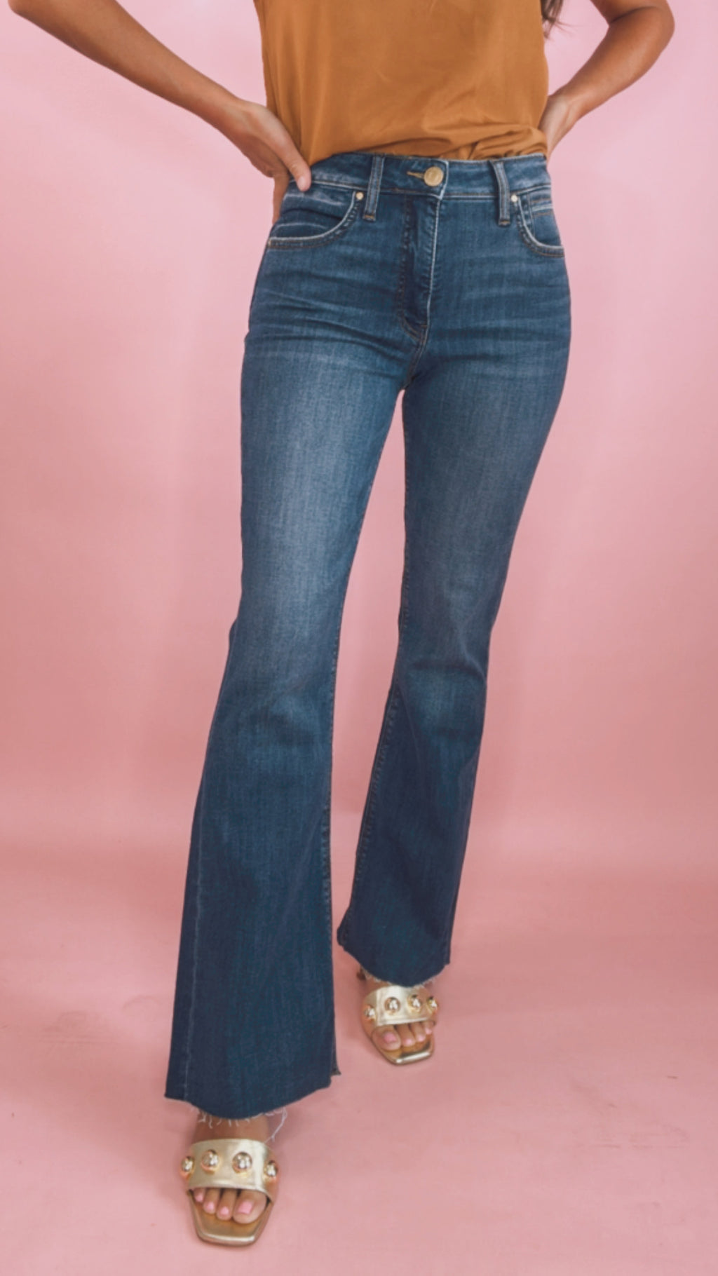 Kut Stella High Rise Flare in Intriguing Wash
