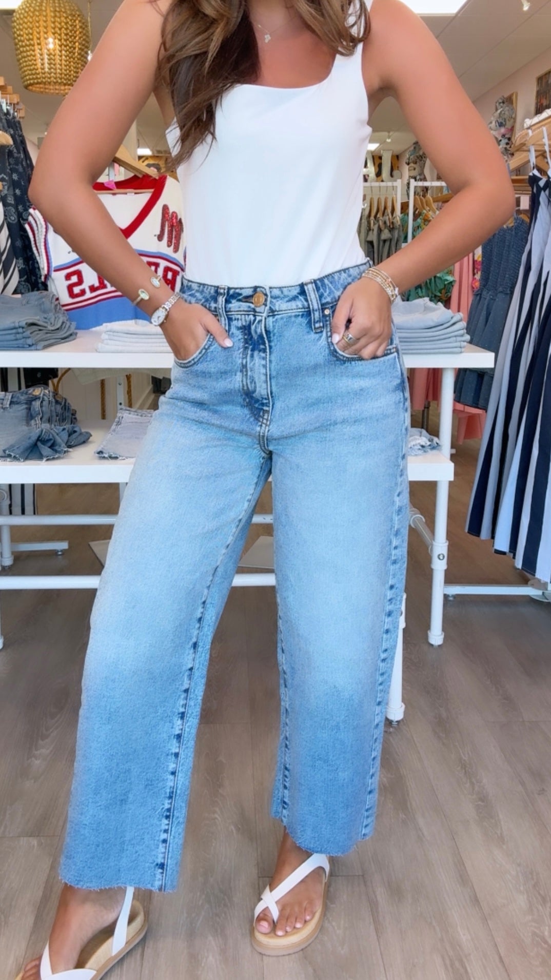 Kut | Gwen High Rise Wide Leg Slouch in Answering