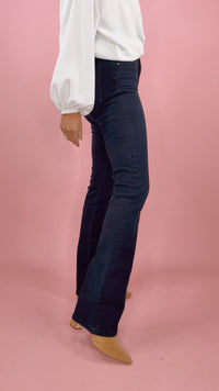 Kut Ana High Rise Flare in Ambitious Wash (1 SIZE 00)