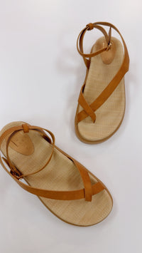 Shushop | Berry Camel Sandal