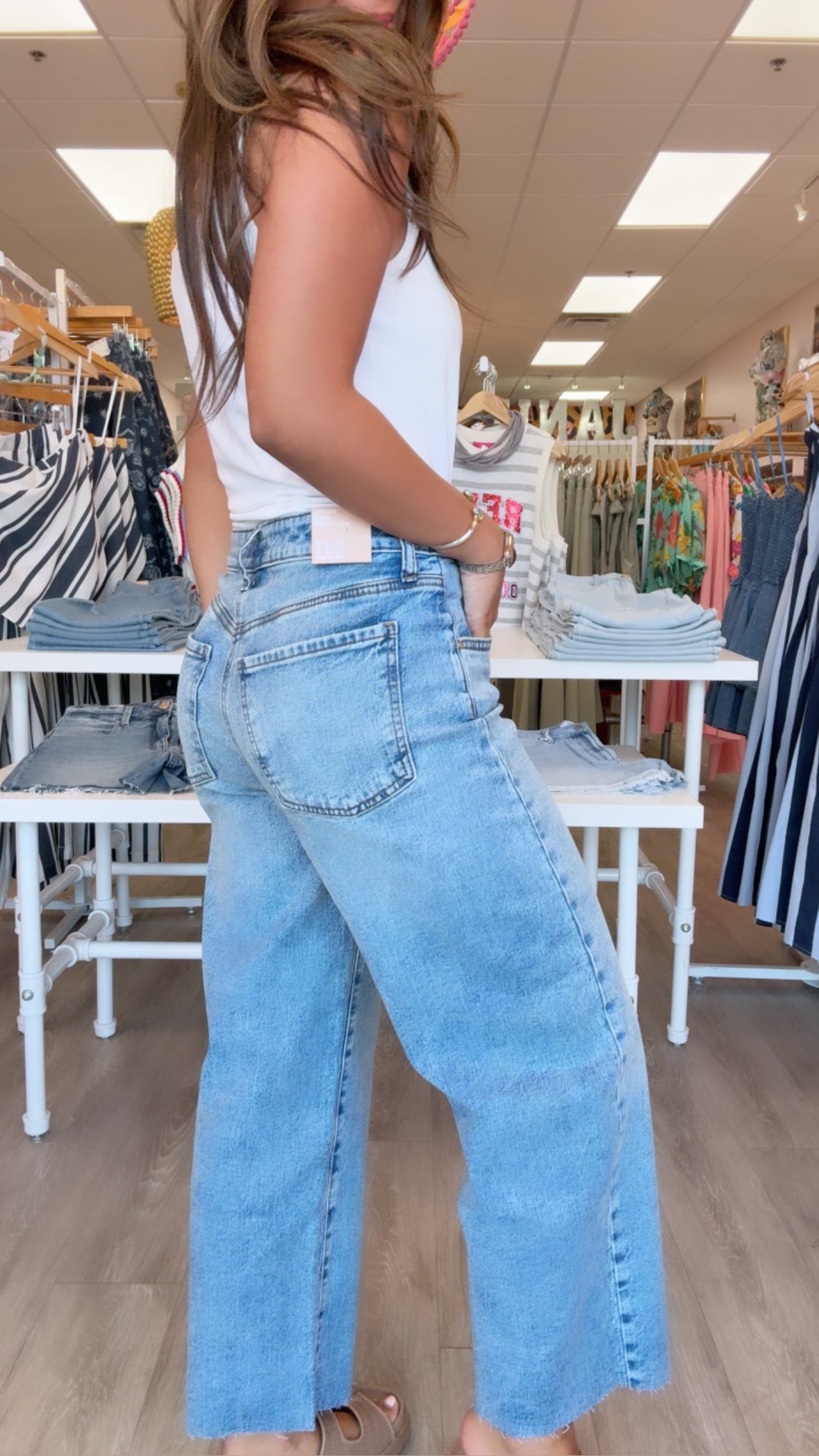 Kut | Gwen High Rise Wide Leg Slouch in Answering