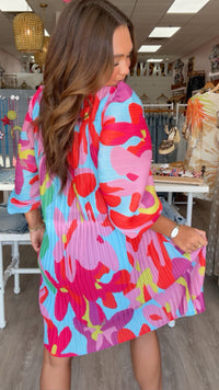 Karlie | Big Floral Pleat VNeck Dress