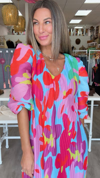Karlie | Big Floral Pleat VNeck Dress (1 MEDIUM)
