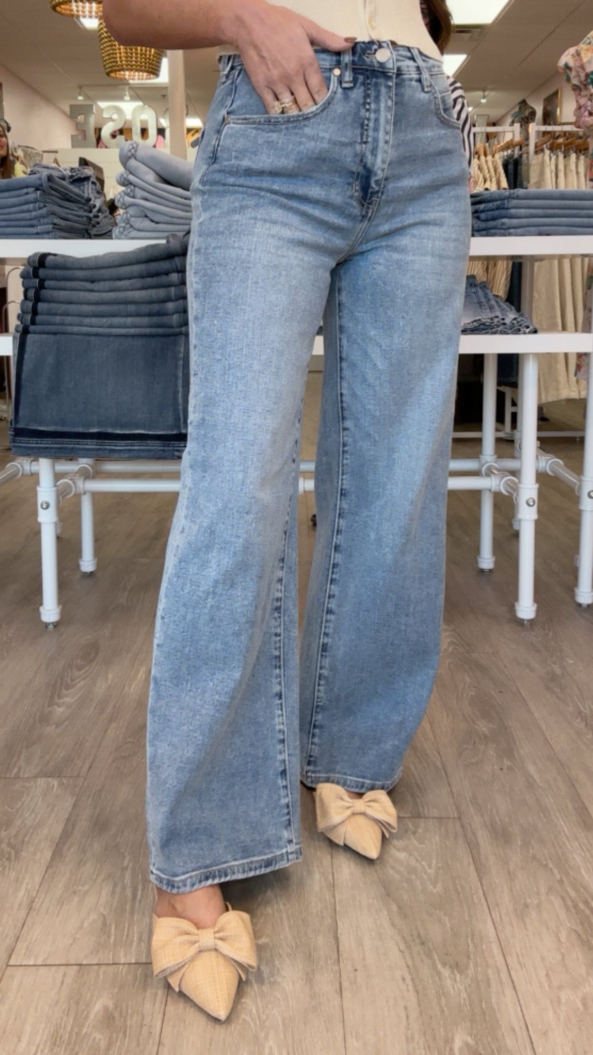 Liverpool Stride High Rise Wide Leg in Carbon Canyon