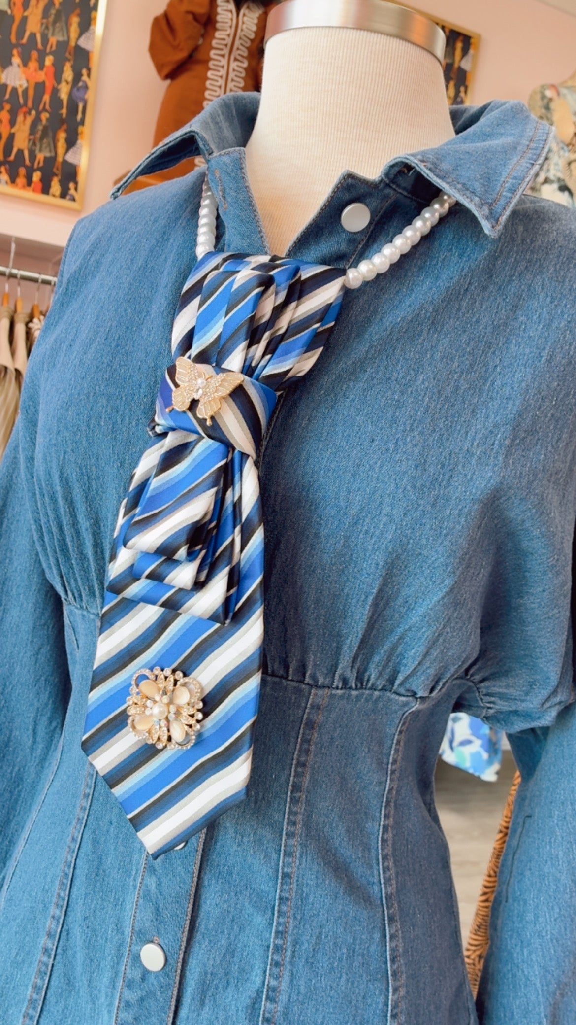Tie-Necklace | Blues w/ Champagne Brooch
