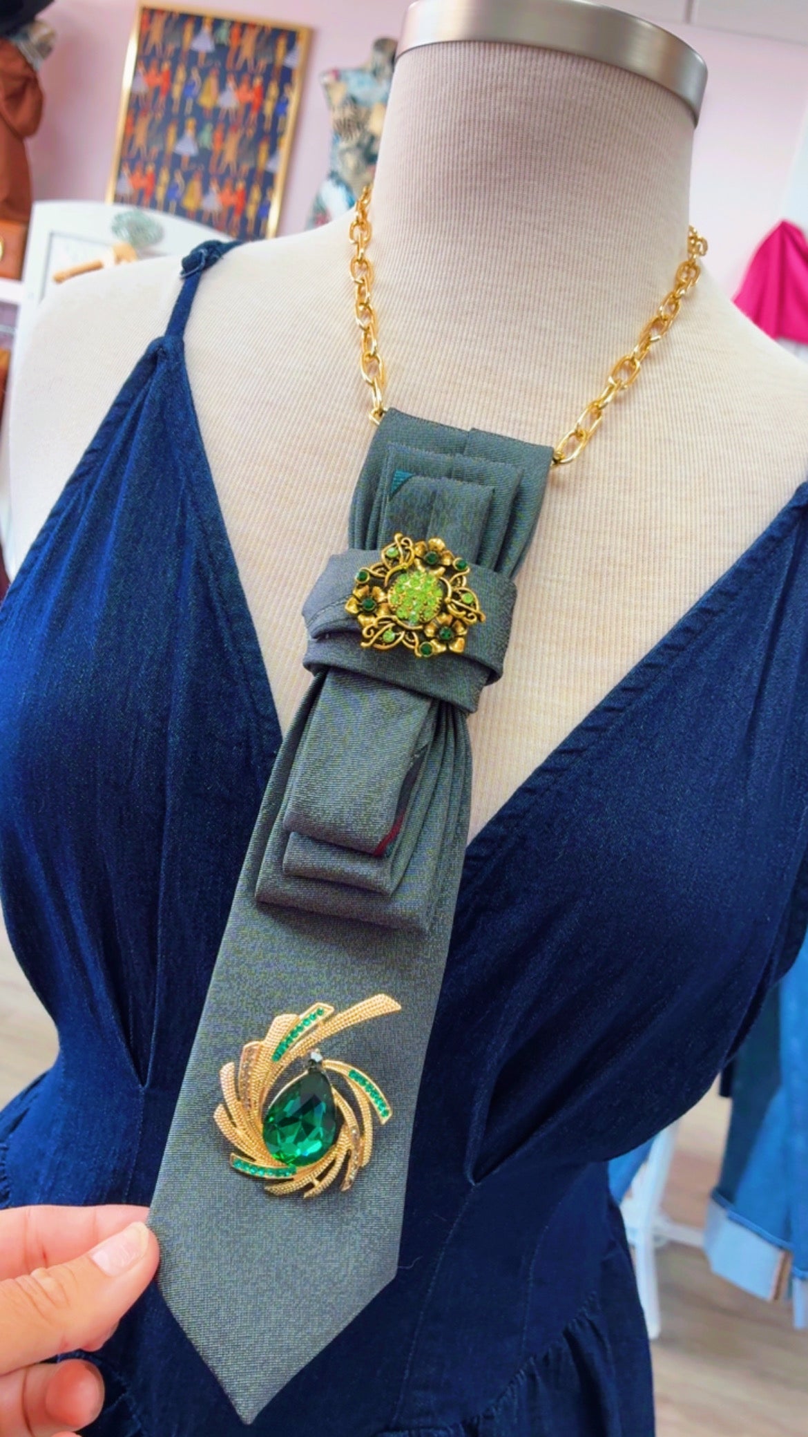 Tie Necklace | Grey + Green Brooches