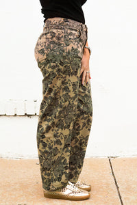 Kut | Ashton High Rise Relaxed in Sand
