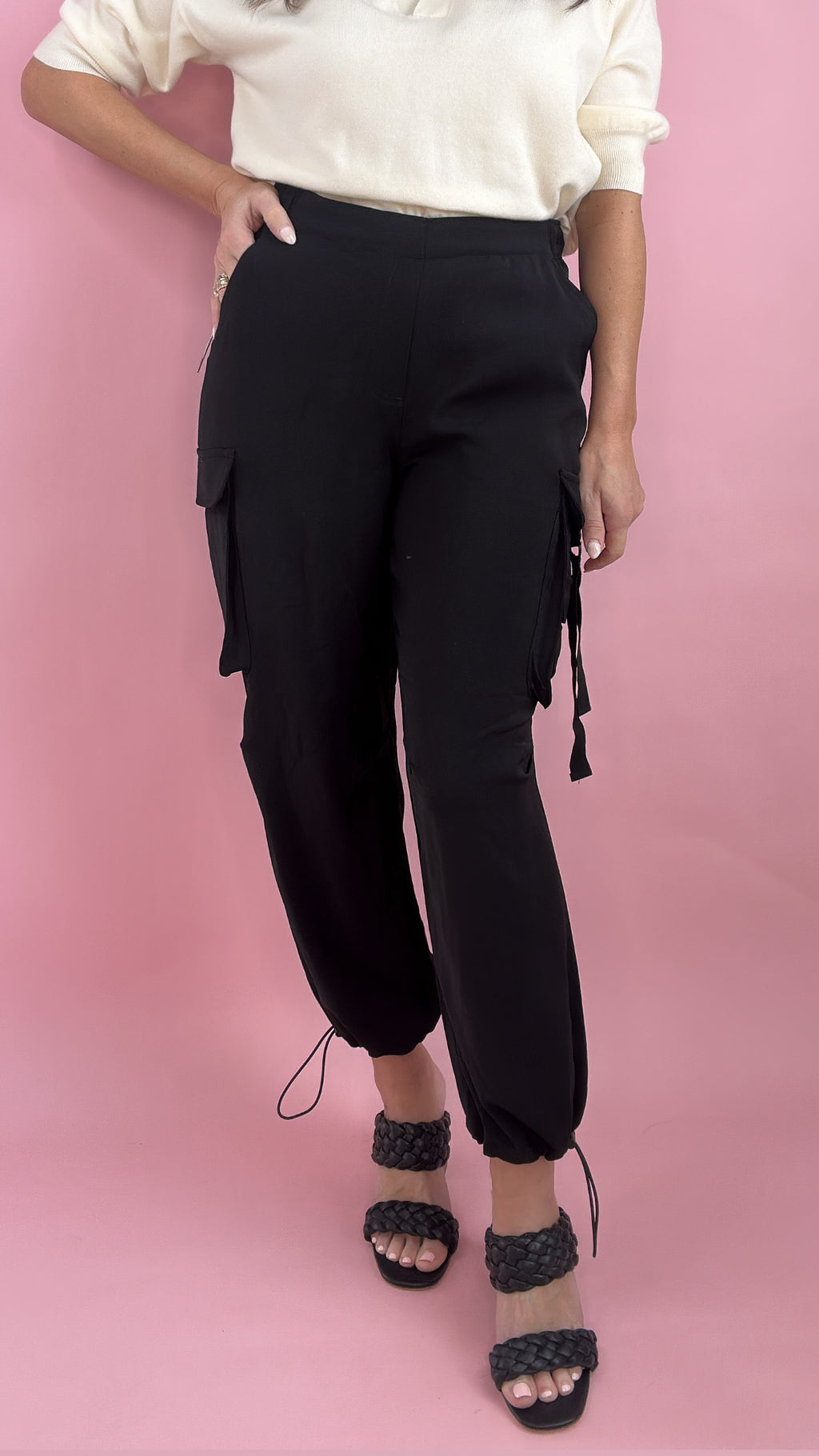 Liverpool Black Cinch Hem Pull-On Pant