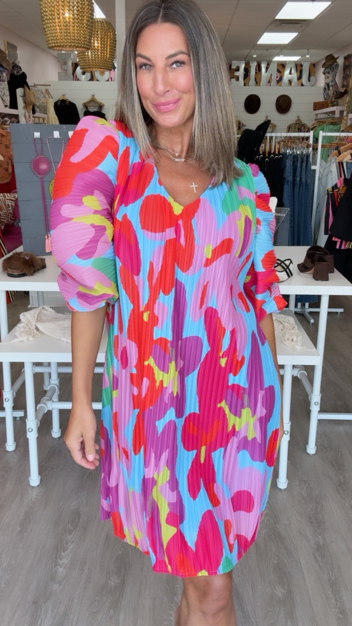 Karlie | Big Floral Pleat VNeck Dress (1 MEDIUM)