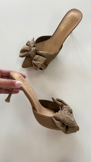 Matisse Goldie Taupe Bow Heel