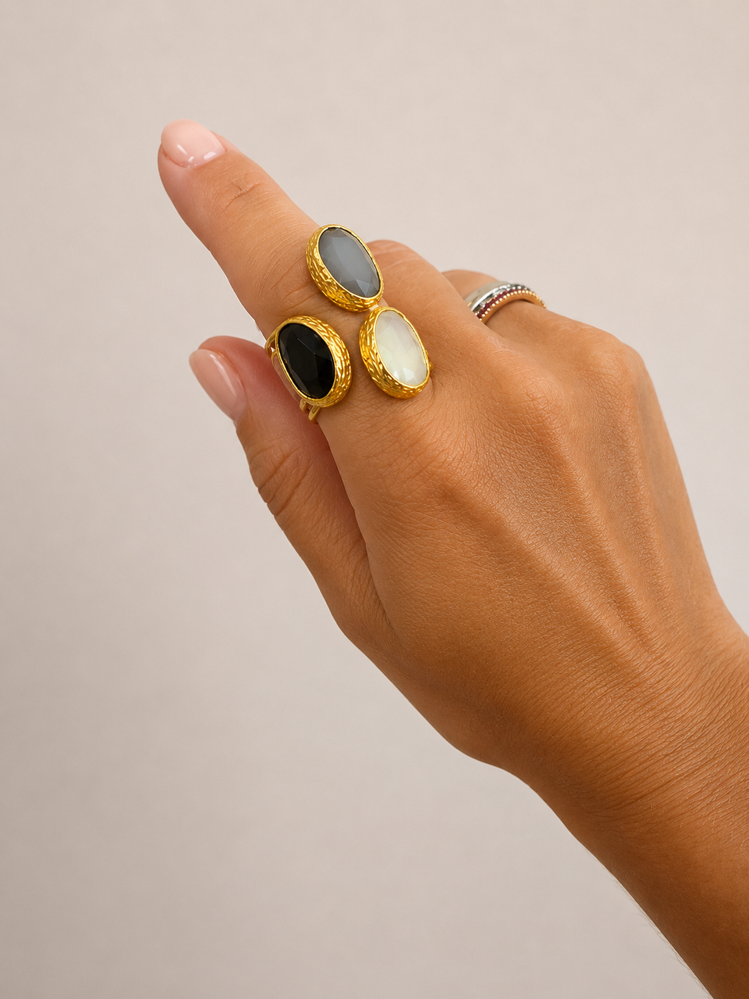 Adjustable Triple Cat Eye Gold Ring (Smoky Gray, Jet, Light Gray)