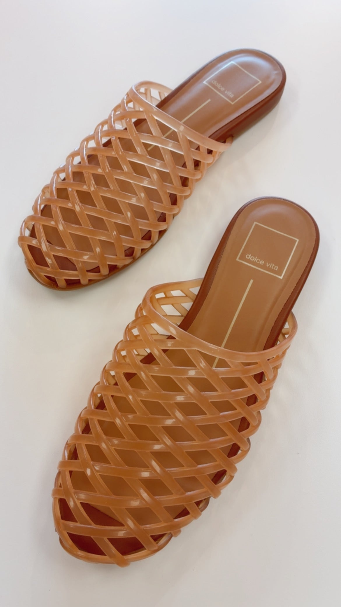 Dolce Vita Ginna Whiskey Jelly Flats