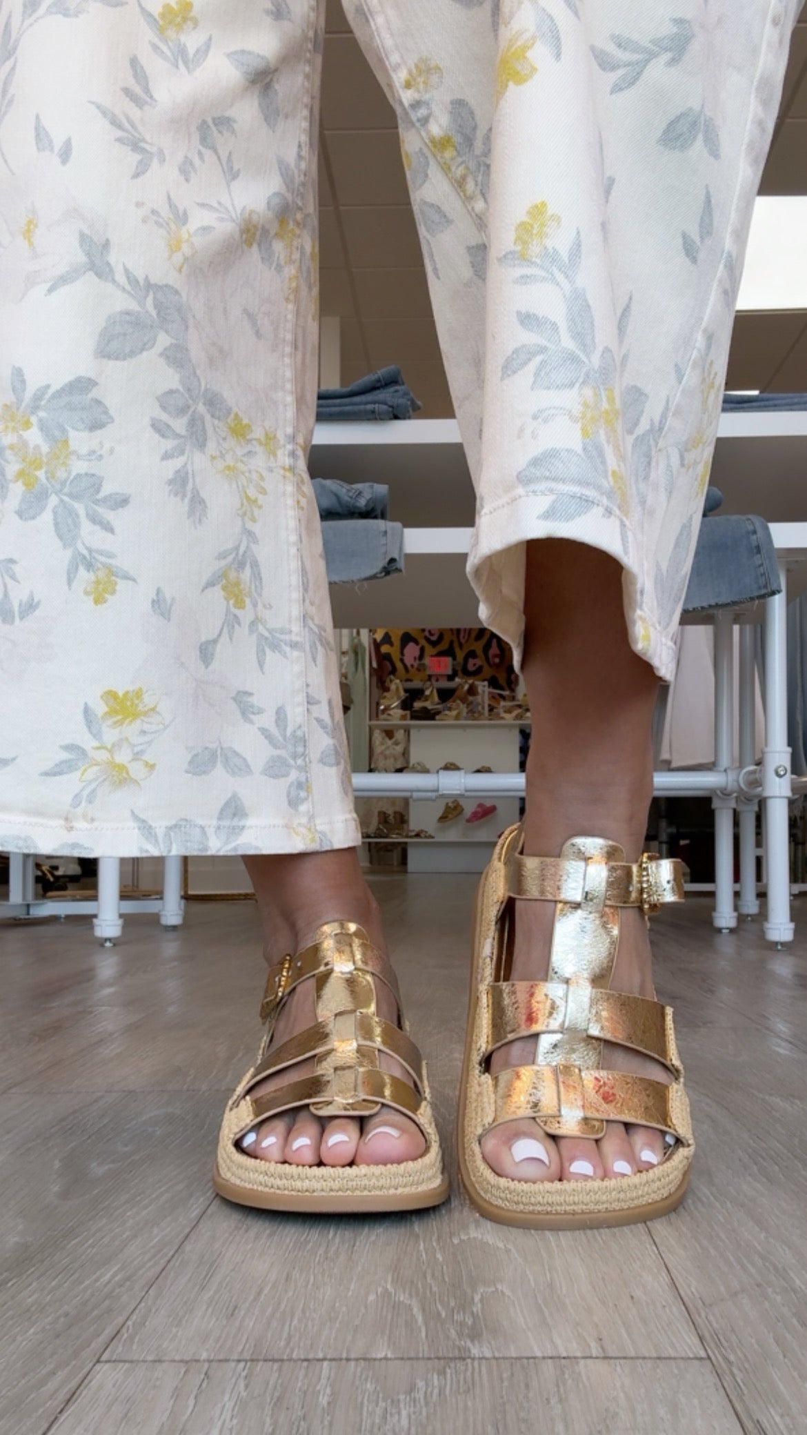 Dolce Vita | Shenna Gold Distressed Leather Sandal