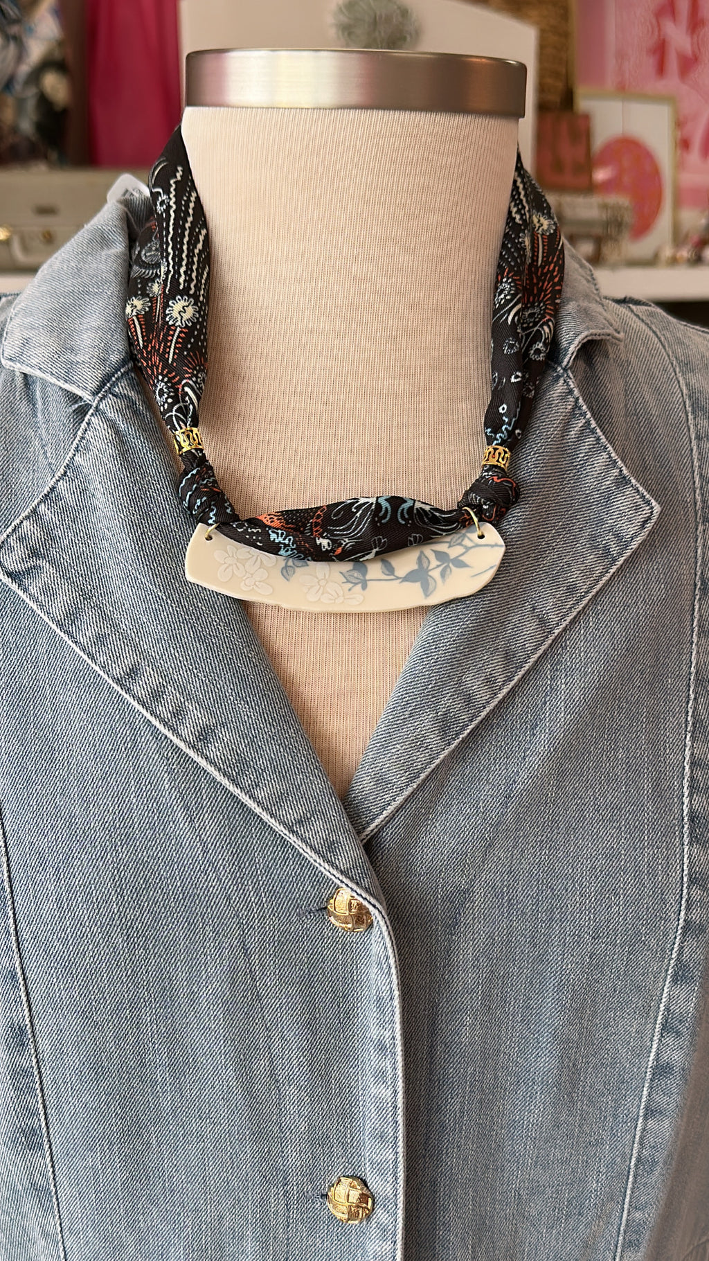 Vintage China Scarf Necklace (Black/Blue)