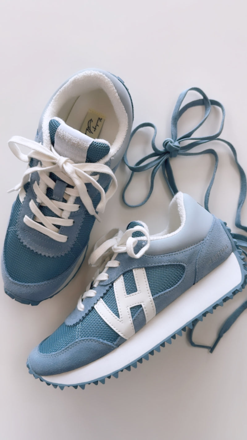 Vintage Havana VH Logo Spiked Running Shoes in Sky Blue