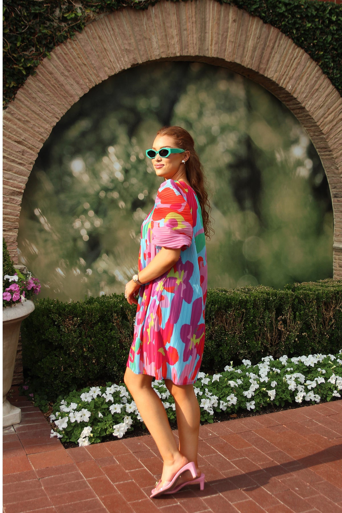 Karlie | Big Floral Pleat VNeck Dress