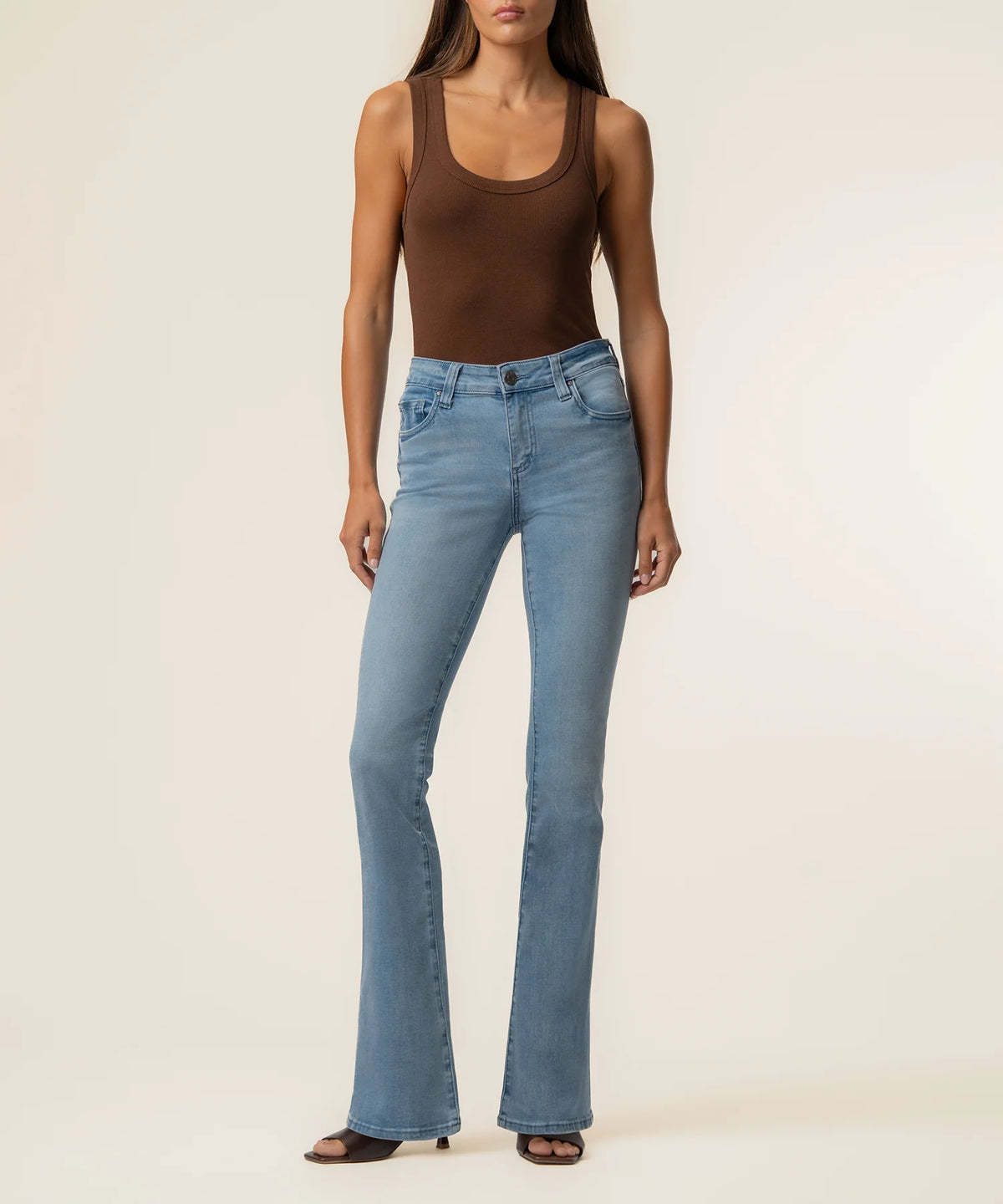 Kut | Natalie Mid Rise Flare 5 Pocket in Lively Wash