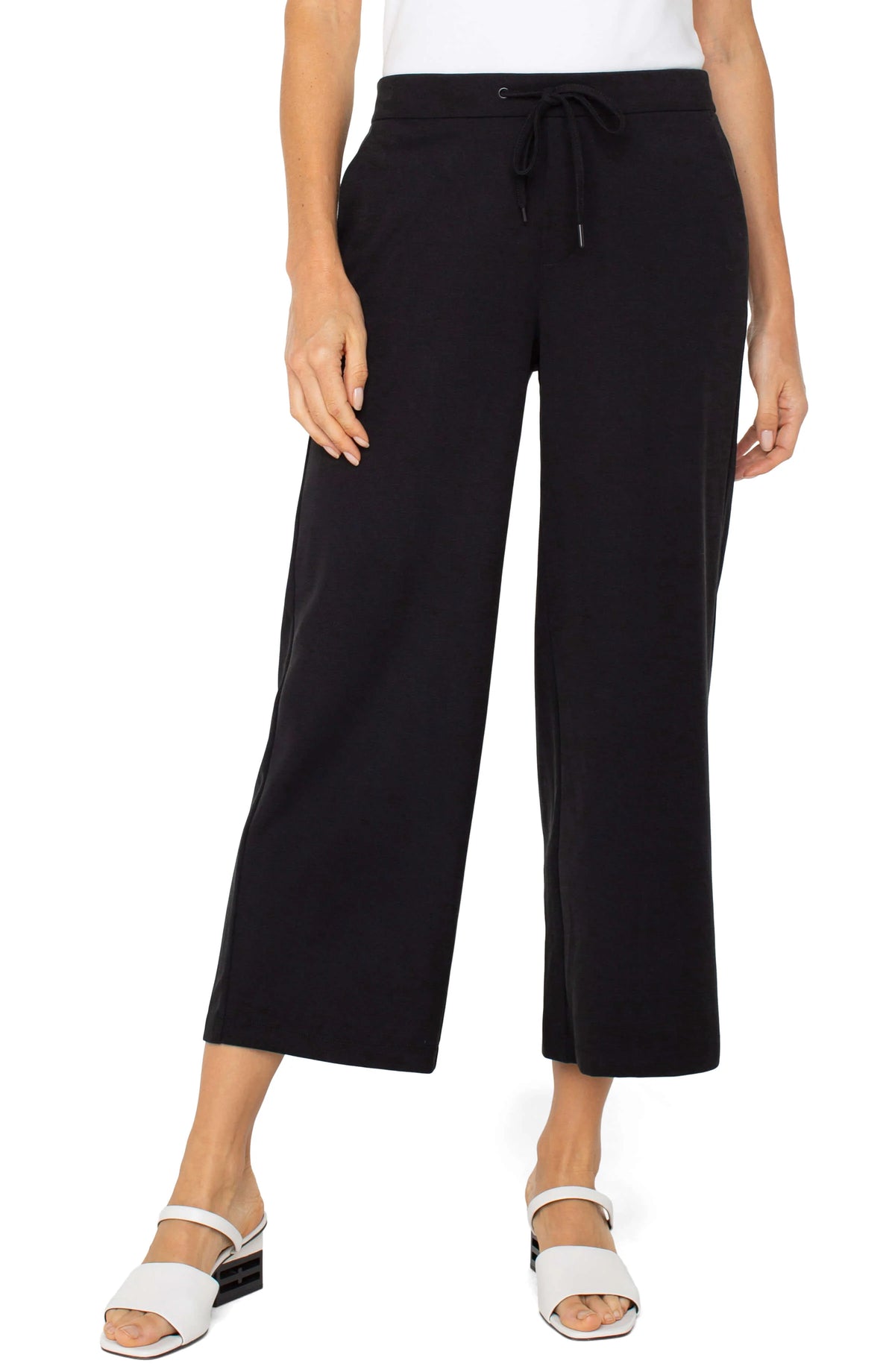 Liverpool | Pull on Wide Leg Crop Trouser in Black (1 LARGE)