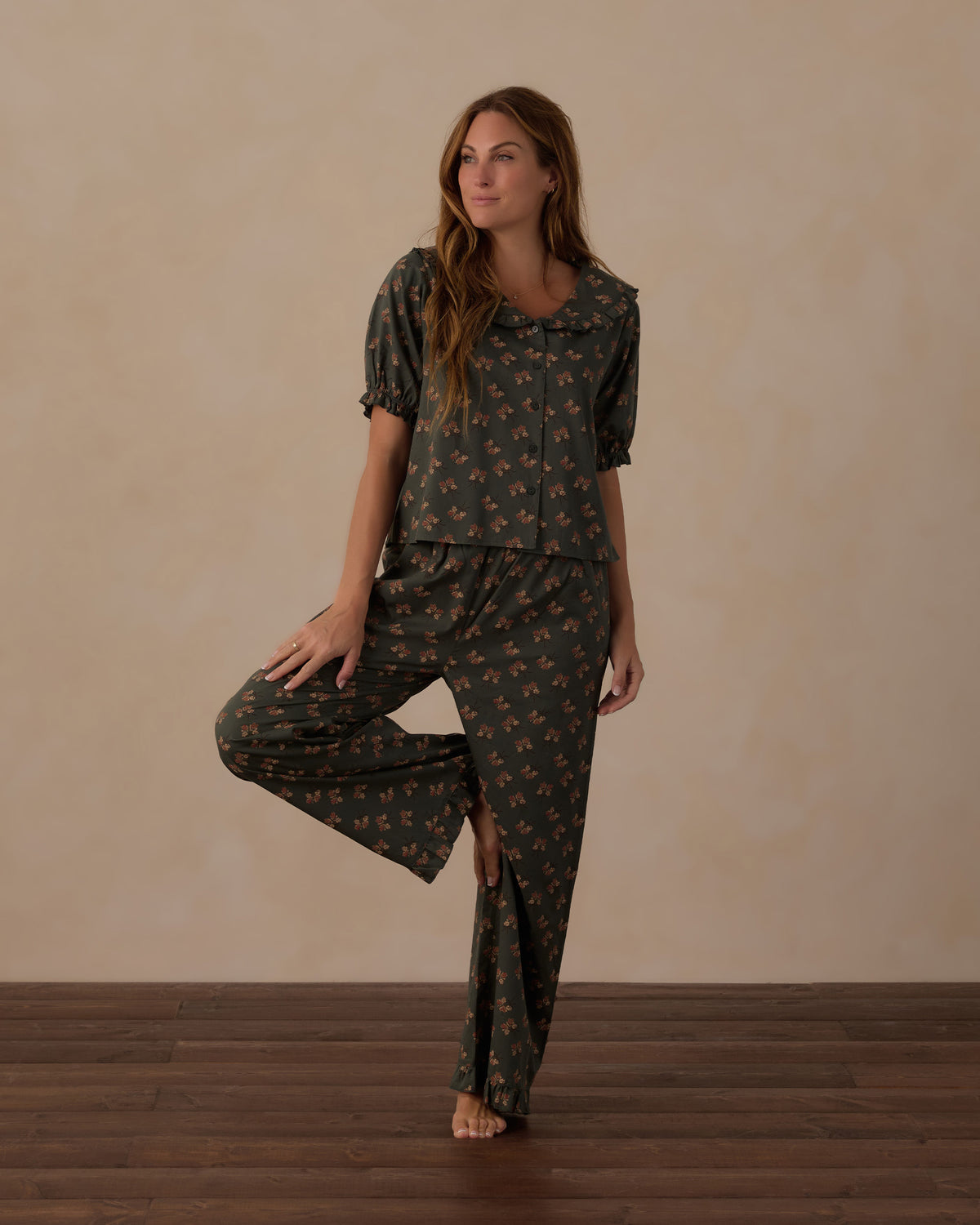 Rylee + Cru | Pajama Set in Evergreen Bouquet