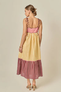 Endless Rose | Colorblock Sleeveless Midi Dress