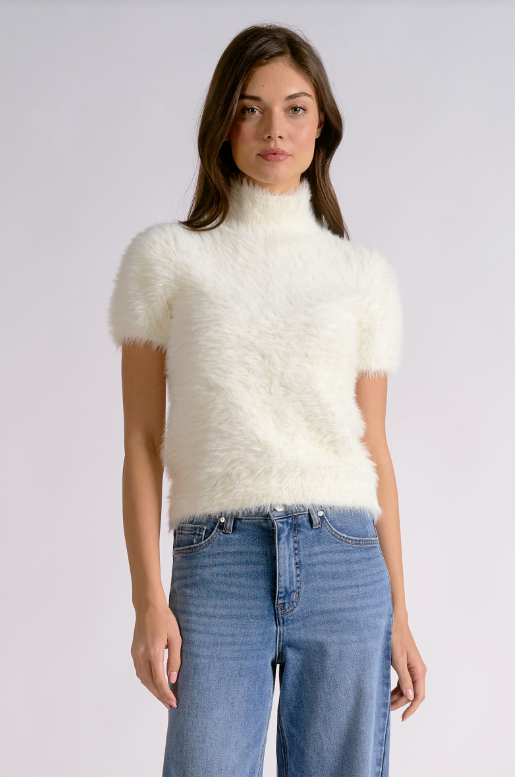 Elan | Fuzzy White Sweater