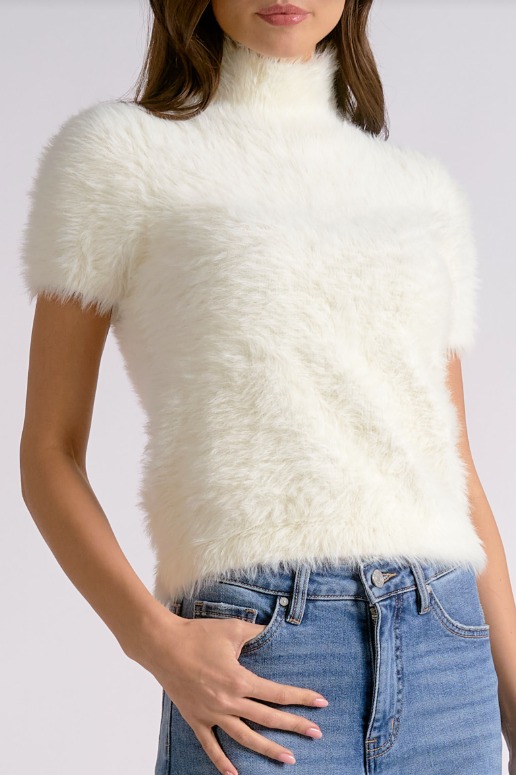 Elan | Fuzzy White Sweater