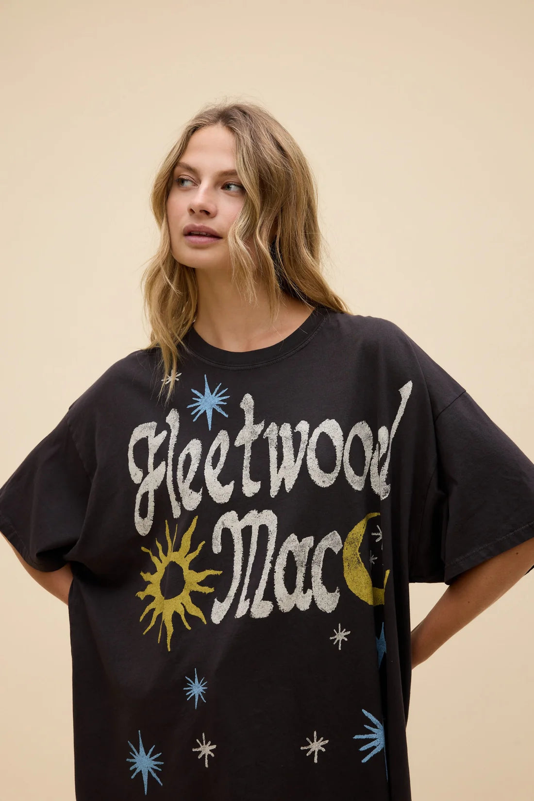 Daydreamer | Washed Black Fleetwood Mac Doodle 1973 One Size Tee
